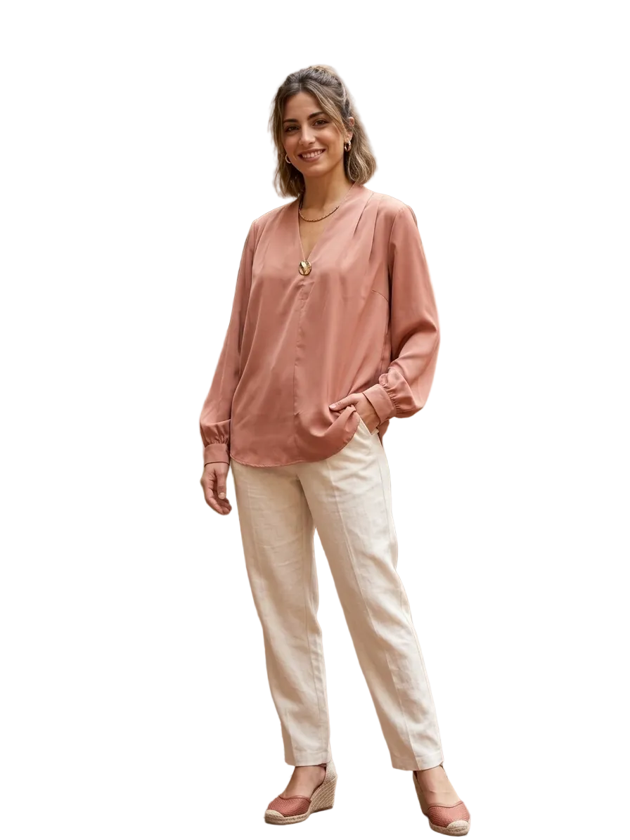 Casacca Ernesta in Tonalità Terracotta con Spilla Centrale e Maniche Lunghe